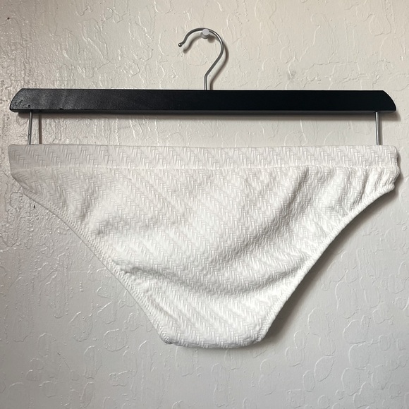 NWOT SOLID & STRIPED MEDIUM WHITE BIKINI BOTTOM - Picture 4 of 4